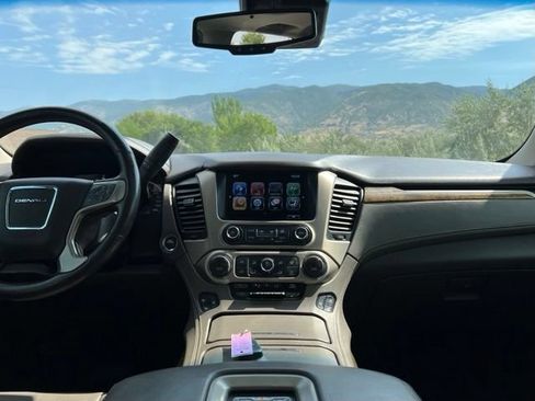 Used 2017 GMC Yukon Denali w/ Open Road Package AWD/4WD image 37