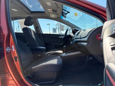 Used 2010 Kia Forte SX image 6