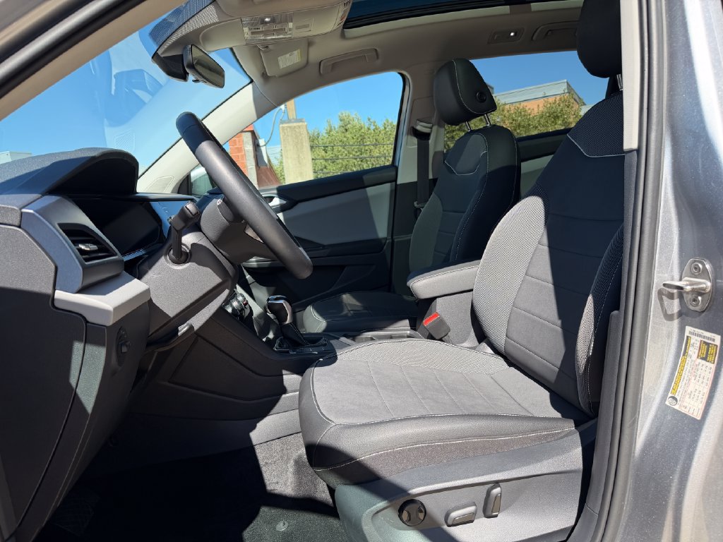 Certified 2023 Volkswagen Taos SE FWD image 12