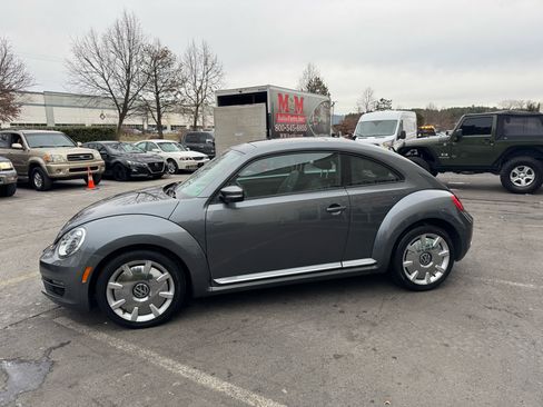 Used 2013 Volkswagen Beetle 2.5 image 26