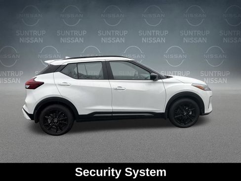 Used 2024 Nissan Kicks SR w/ SR Premium Package image 15