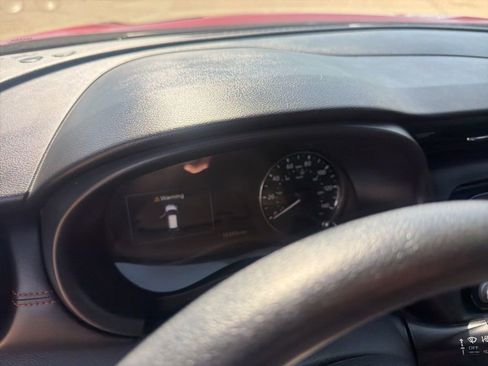 Used 2024 Nissan Kicks SR w/ SR Premium Package image 12