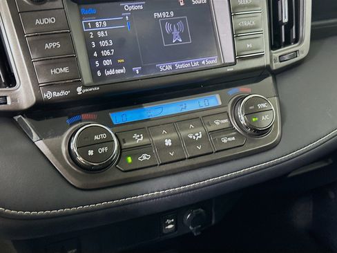 Used 2015 Toyota RAV4 XLE image 22