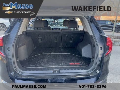 Used 2023 GMC Terrain SLE w/ Driver Convenience Package image 20