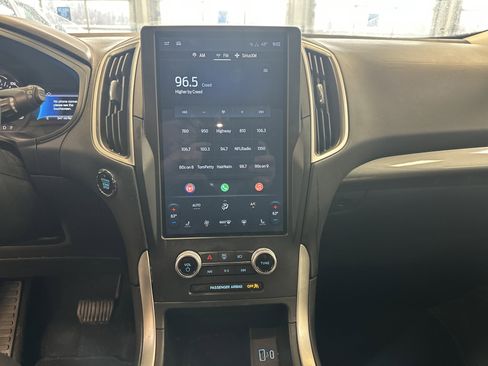 Used 2023 Ford Edge SEL w/ Convenience Package image 3