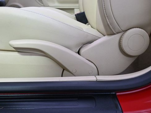 Used 2010 Volkswagen Beetle Convertible FWD image 18