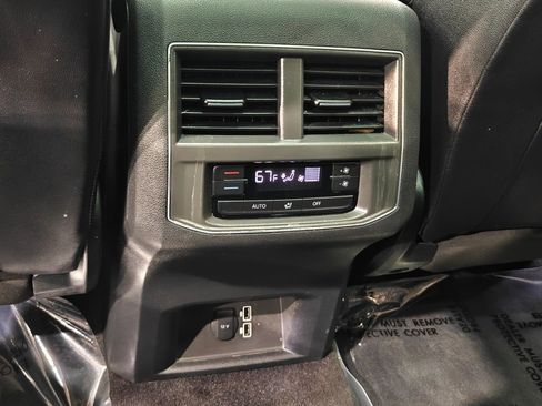 Used 2019 Volkswagen Atlas SE w/ Panoramic Sunroof Package image 32