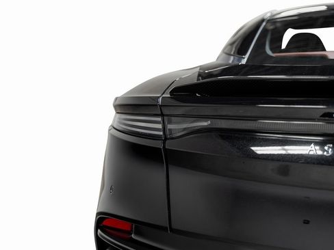 Used 2019 Aston Martin DBS Superleggera image 15