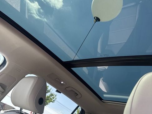 Used 2019 Volkswagen Tiguan SEL FWD image 13