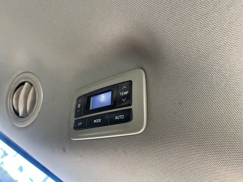 Used 2017 Toyota Sienna LE image 33