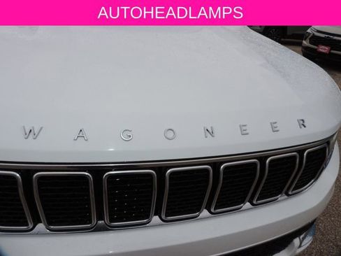 Used 2024 Jeep Wagoneer Series II w/ Flexible Seating Group RWD image 11