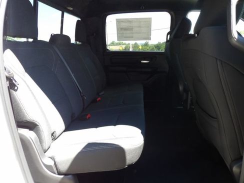 New 2026 RAM 1500 Express AWD/4WD image 9