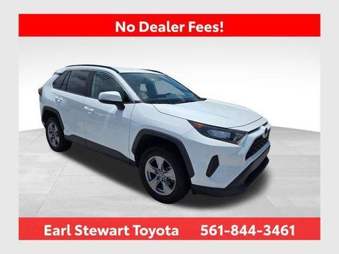 Certified 2022 Toyota RAV4 LE AWD/4WD image 1