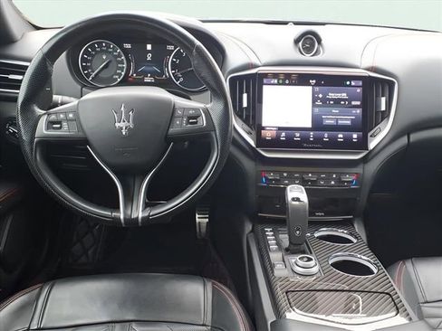 Used 2021 Maserati Ghibli Trofeo image 16