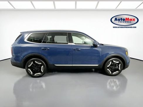 Used 2023 Kia Telluride EX w/ EX Captain's Chair Package AWD/4WD image 10