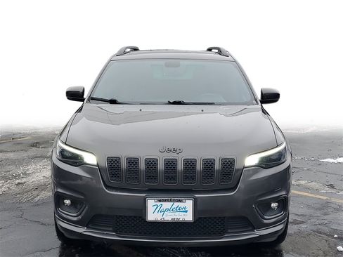 Used 2019 Jeep Cherokee High Altitude image 2