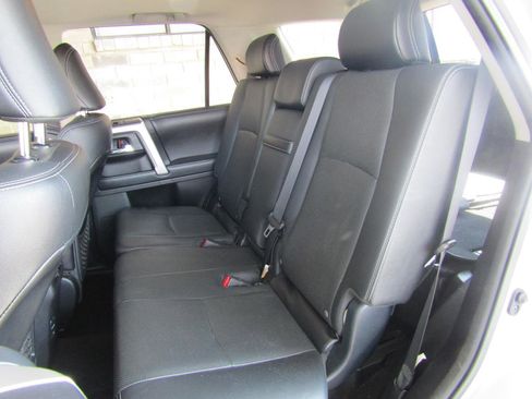 Used 2016 Toyota 4Runner Limited image 10