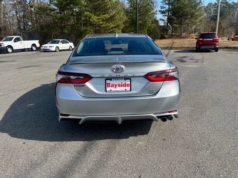 Used 2023 Toyota Camry SE w/ Cold Weather Package image 18