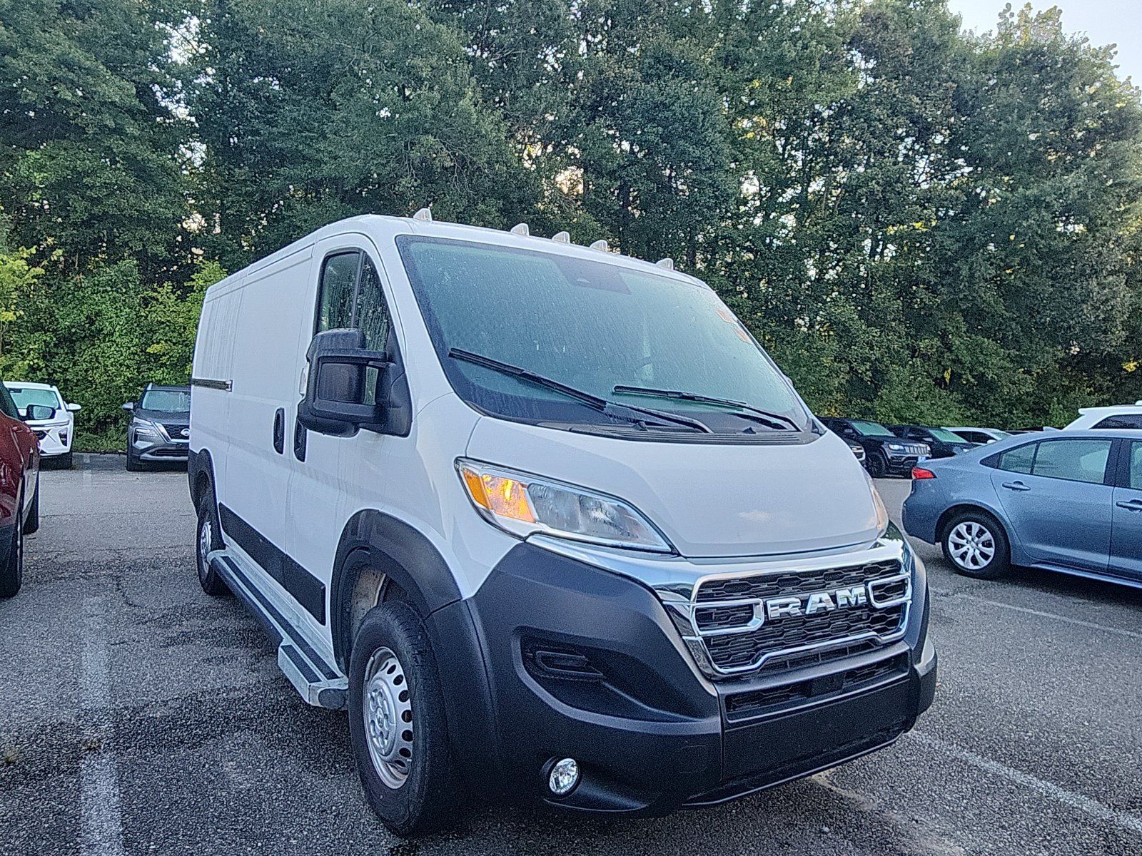 Used 2025 RAM ProMaster 2500 w/ U-Haul Equipment Group FWD image 7