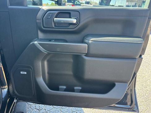 Used 2022 GMC Sierra 2500 AT4 w/ AT4 Premium Plus Package AWD/4WD image 14