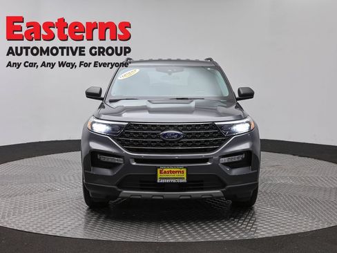 Used 2023 Ford Explorer XLT w/ Equipment Group 202A AWD/4WD image 2