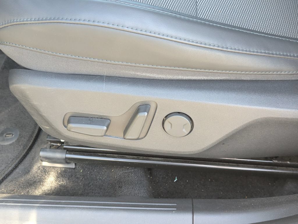 Used 2023 Kia Niro Wind FWD image 25