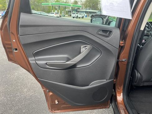 Used 2017 Ford Escape S FWD image 29