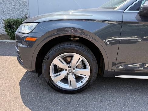 Used 2018 Audi Q5 2.0T Premium Plus w/ Premium Plus Package AWD/4WD image 13