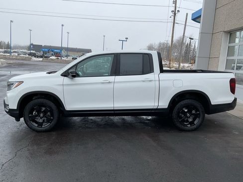 New 2026 Honda Ridgeline Black Edition image 8