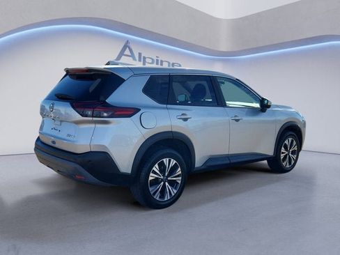 Used 2023 Nissan Rogue SV image 5