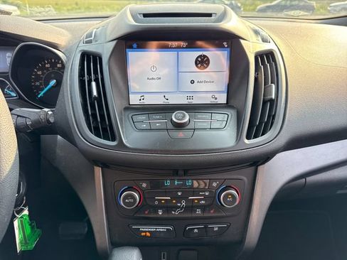 Used 2018 Ford Escape SE w/ SE Sync 3 Package AWD/4WD image 29