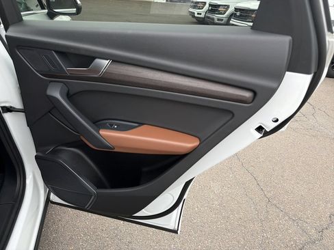 Used 2024 Audi Q5 2.0T Premium AWD/4WD image 16