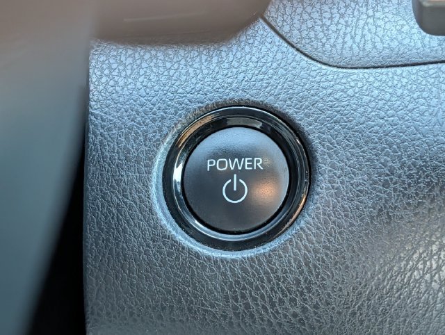 Used 2025 Toyota Camry SE FWD image 19