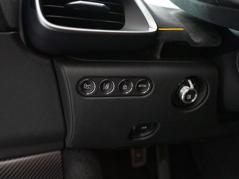 Used 2023 McLaren Artura RWD image 17