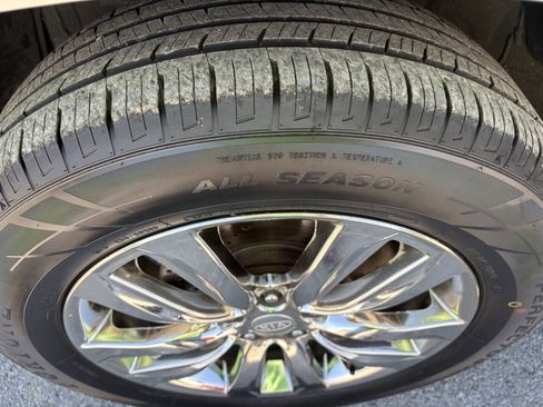 Used 2012 Kia Sorento SX w/ SX Premium Pkg image 10