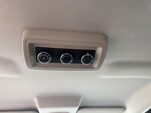 Used 2019 Dodge Journey SE w/ Premium Group image 27