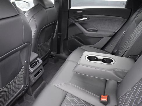 New 2027 Audi SQ6 e-tron Premium Plus AWD/4WD image 16