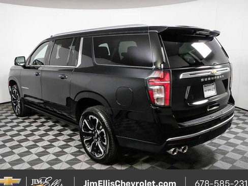 Used 2023 Chevrolet Suburban High Country w/ LPO, Illumination Package AWD/4WD image 29