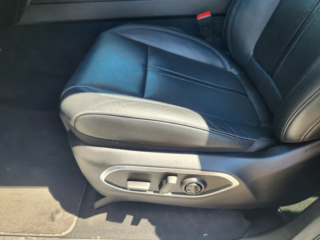 Used 2025 Jeep Wagoneer 4WD image 24