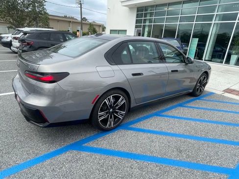 Used 2023 BMW 740i w/ Parking Assistance Package RWD image 6