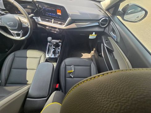 New 2026 Chevrolet Trax ACTIV w/ Sunroof Package FWD image 43