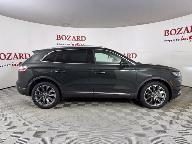 Used 2022 Lincoln Nautilus Reserve w/ Equipment Group 201A FWD image 13