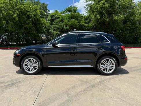 Used 2018 Audi Q5 2.0T Premium Plus w/ Premium Plus Package AWD/4WD image 3