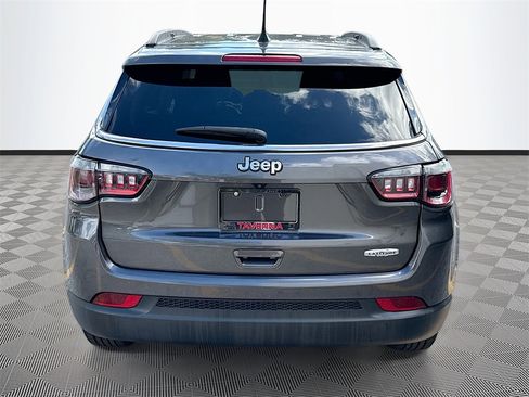 Used 2022 Jeep Compass Latitude image 7