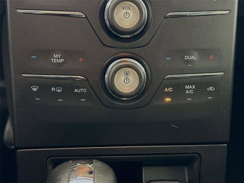 Used 2019 Ford Flex SEL w/ Equipment Group 202A FWD image 9