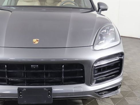 Used 2021 Porsche Cayenne GTS w/ Premium Package Plus image 16