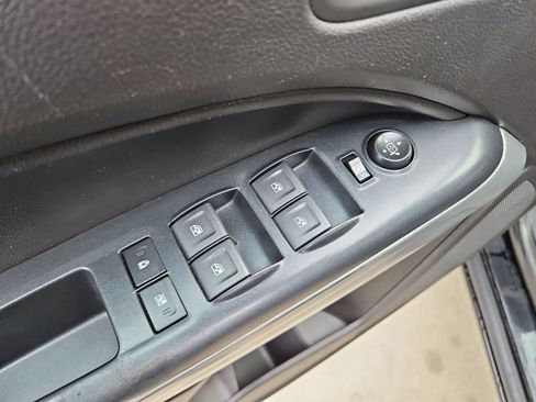 Used 2021 Chevrolet Colorado LT image 25