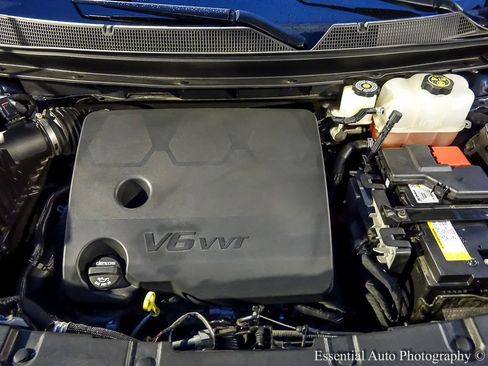 Used 2023 Chevrolet Traverse LS w/ Safety Package image 33