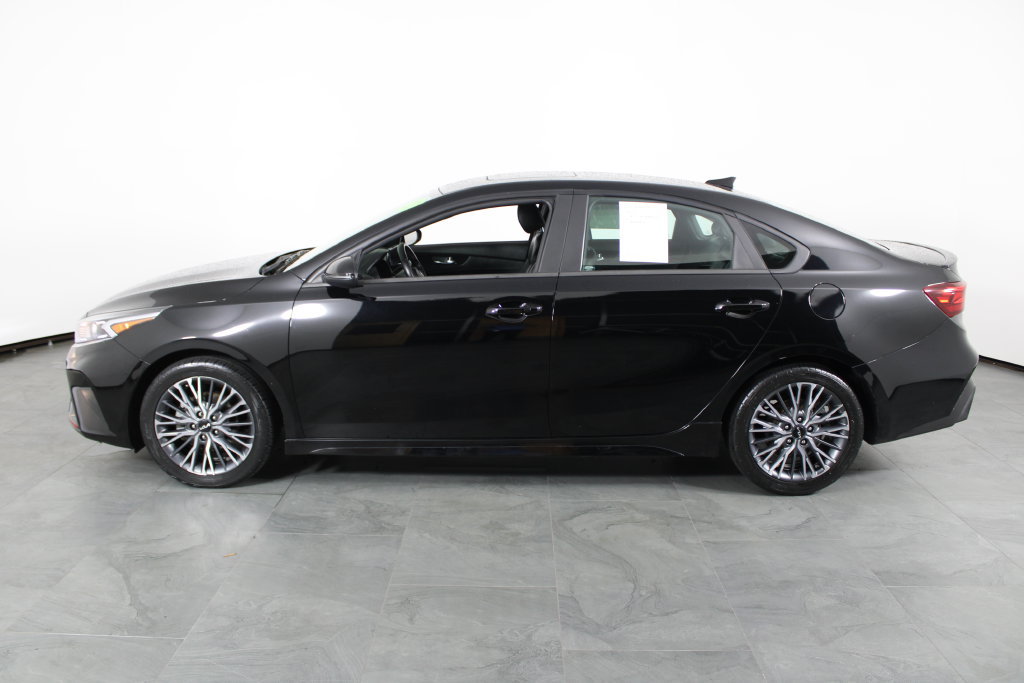 Used 2023 Kia Forte GT-Line w/ GT-Line Premium Package FWD image 12