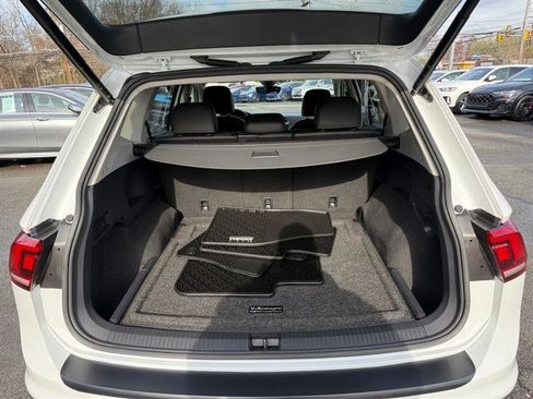 Used 2022 Volkswagen Tiguan SE image 17